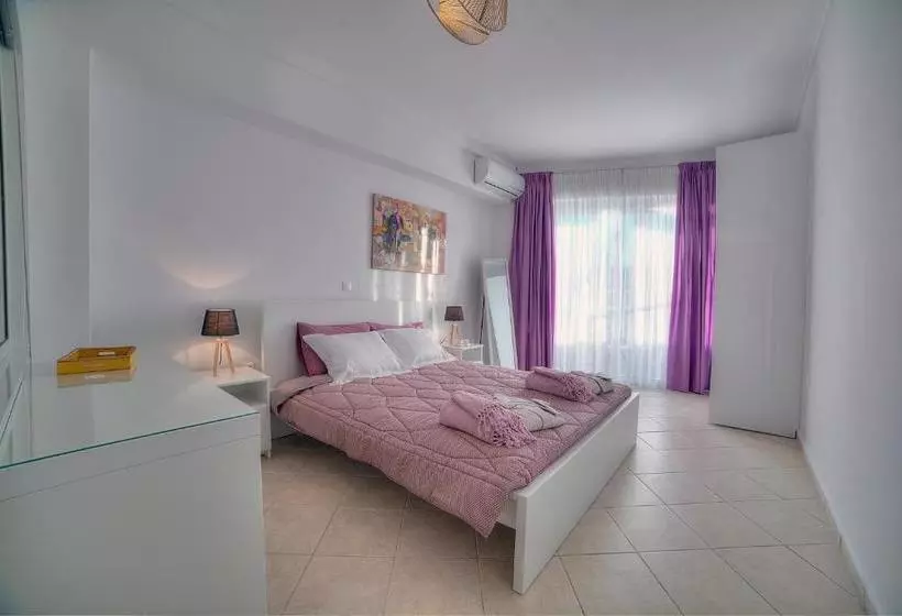 Downtown Glyfada Smart Apartment