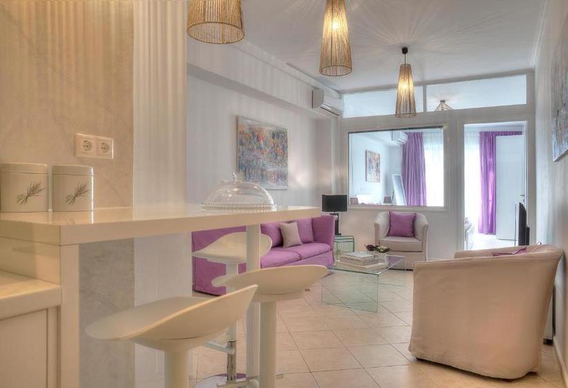 Downtown Glyfada Smart Apartment