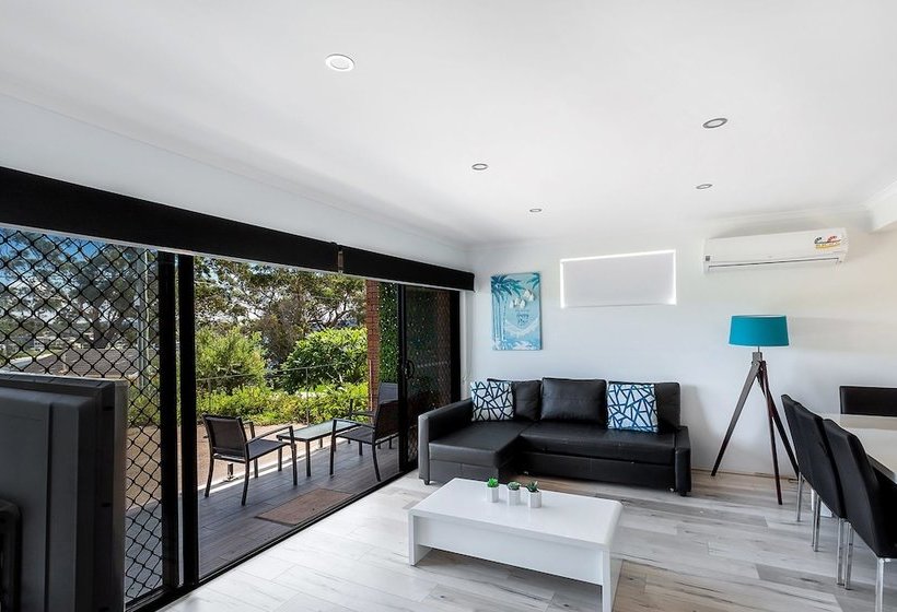 Randall Retreat 22a Randall Drive