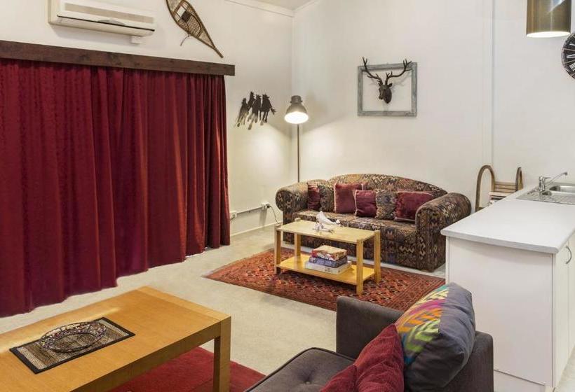 Razorback 6  Razorback Plaza Jindabyne