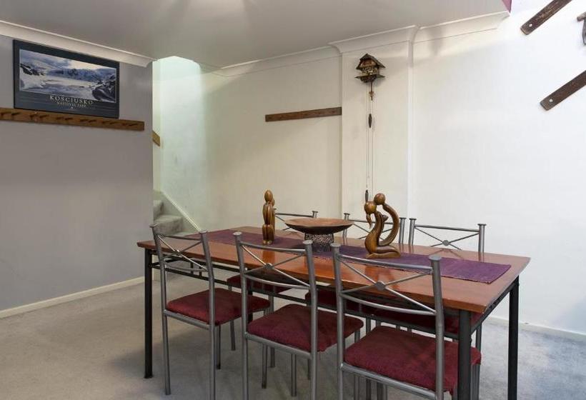 Razorback 6  Razorback Plaza Jindabyne