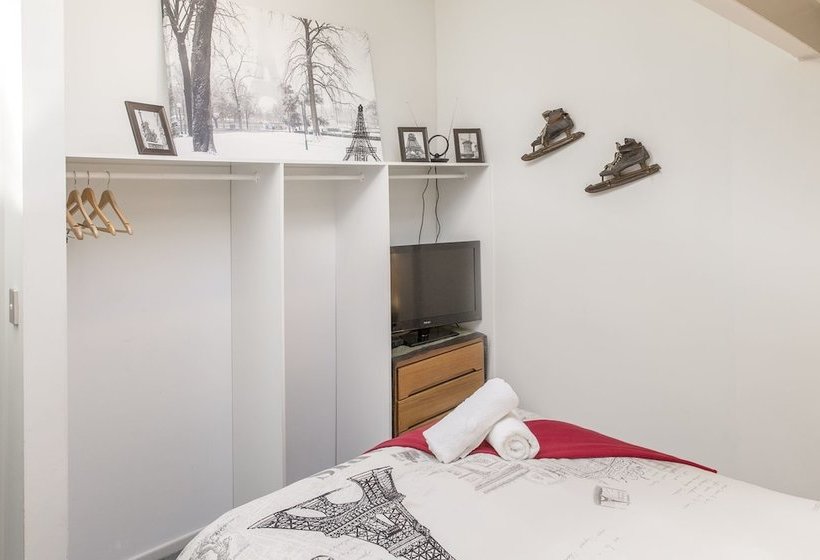 Razorback 6  Razorback Plaza Jindabyne