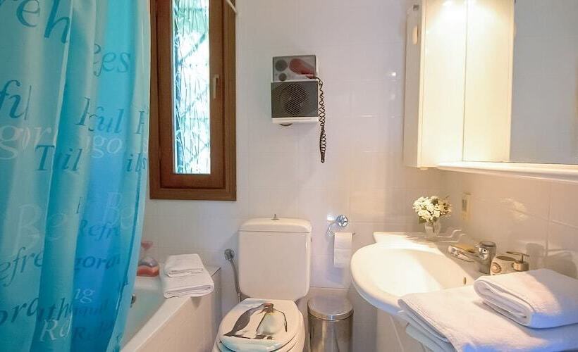 Villa Persephone By Qr Booking