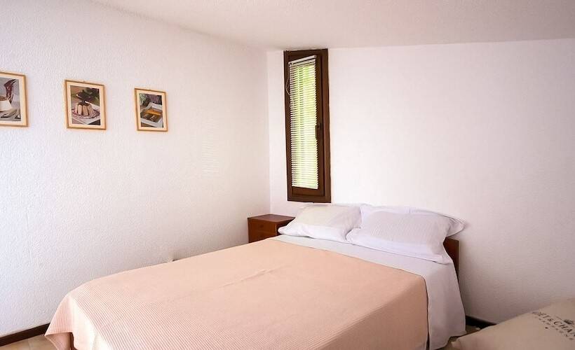 Villa Persephone By Qr Booking