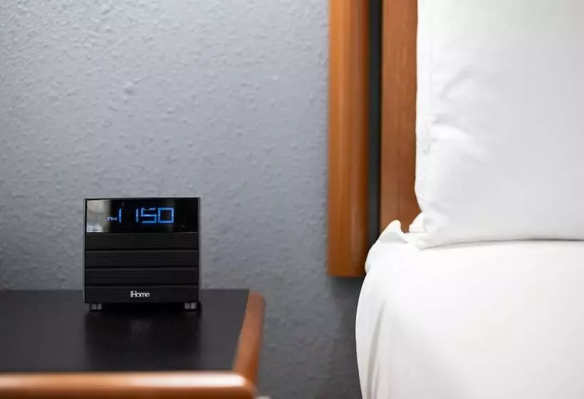 فندق Atherton Park Inn And Suites