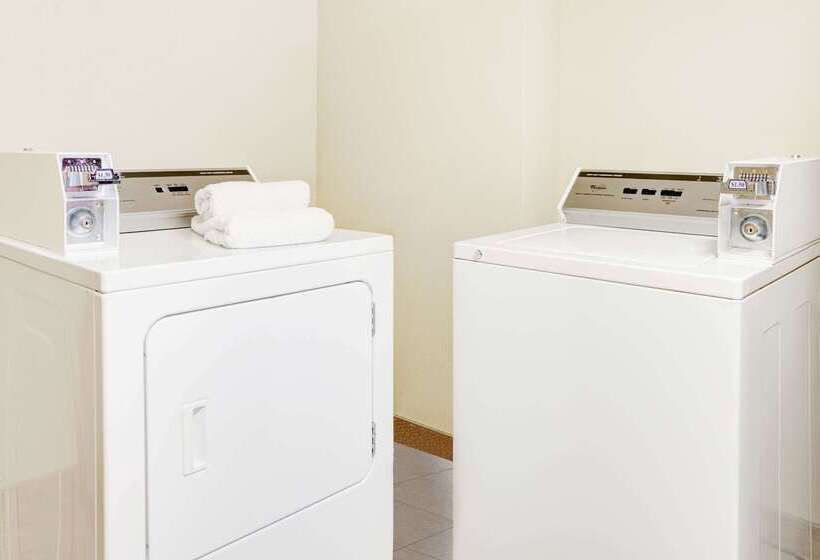 فندق Baymont By Wyndham Dallas/ Love Field