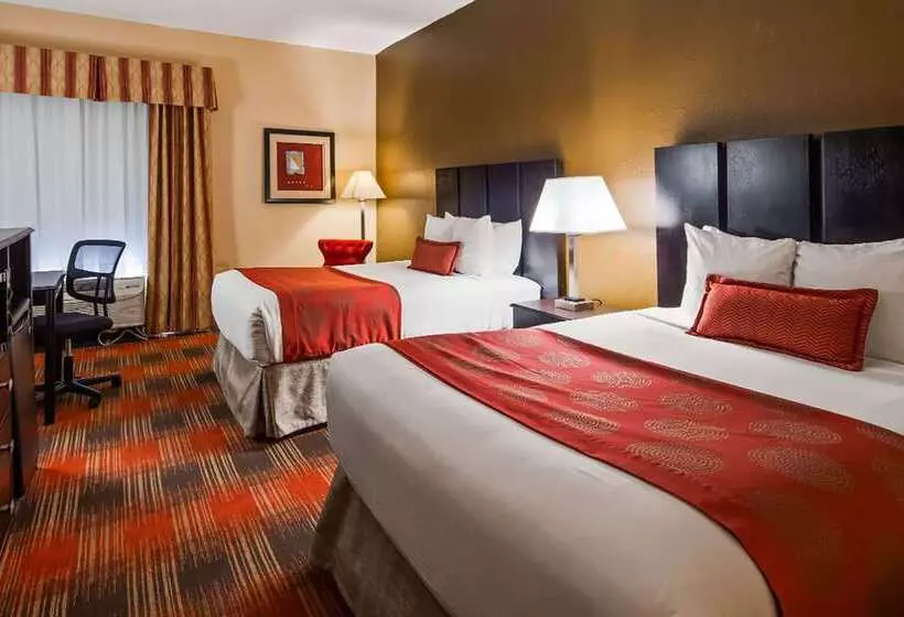 فندق Baymont By Wyndham Lavergne