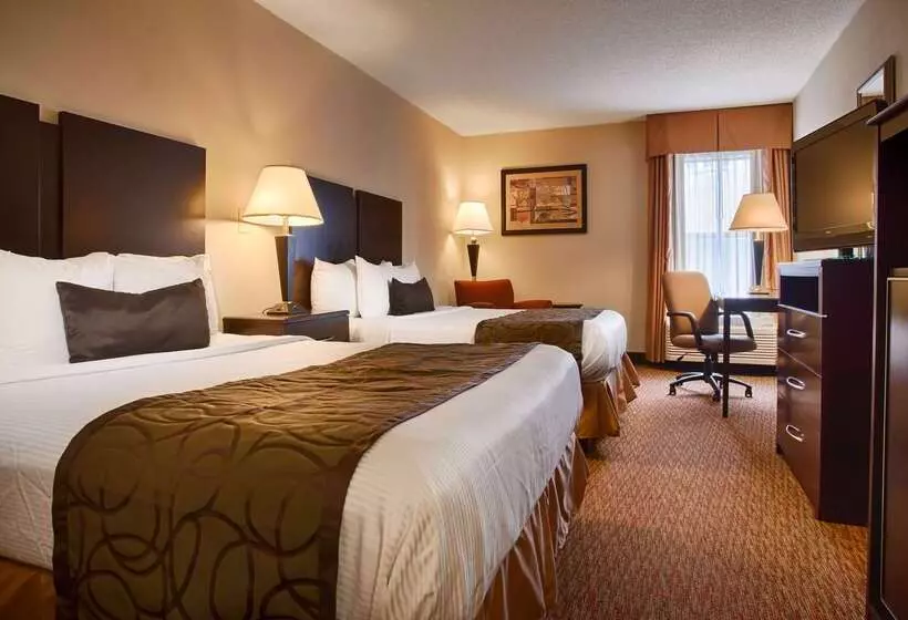 هتل Best Western Plus Edison Inn