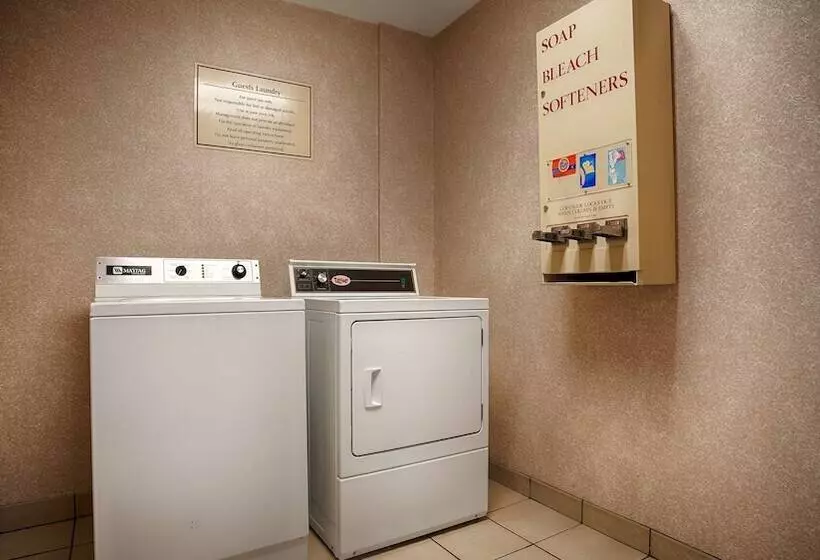 هتل Best Western Plus Edison Inn