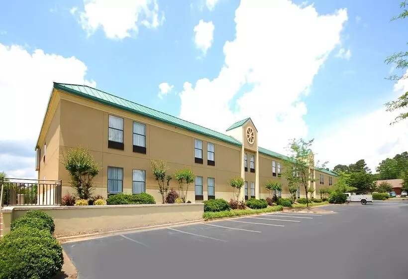 هتل Best Western Plus Edison Inn