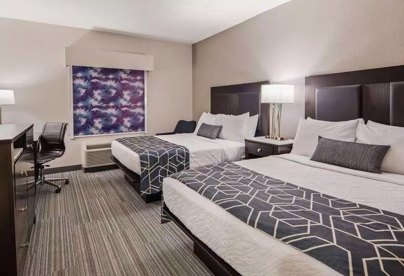 Отель Best Western Plus Wilkes Barrescranton Airport