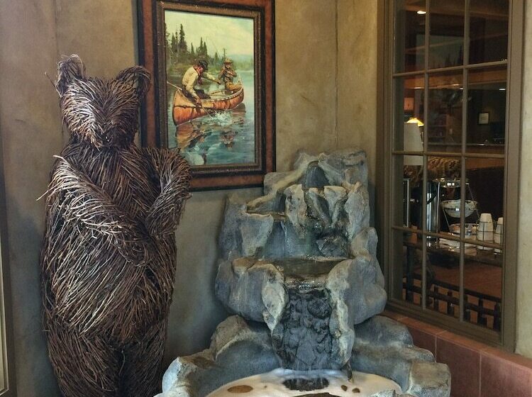 فندق Chestnut Tree Inn Cherokee