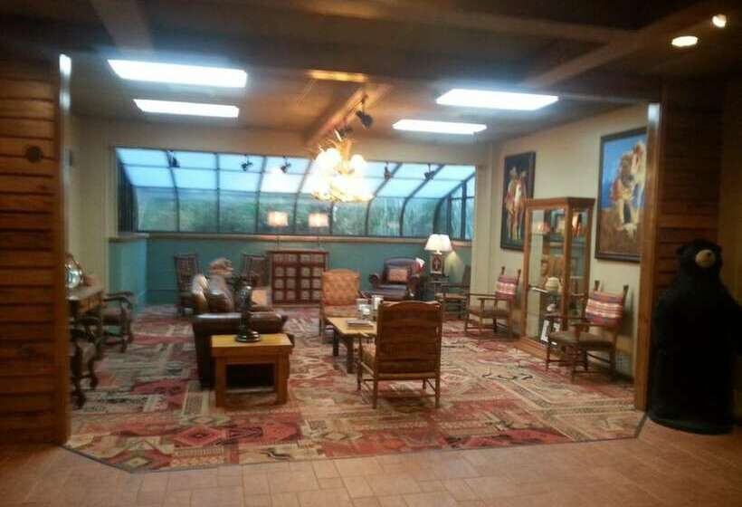 فندق Chestnut Tree Inn Cherokee