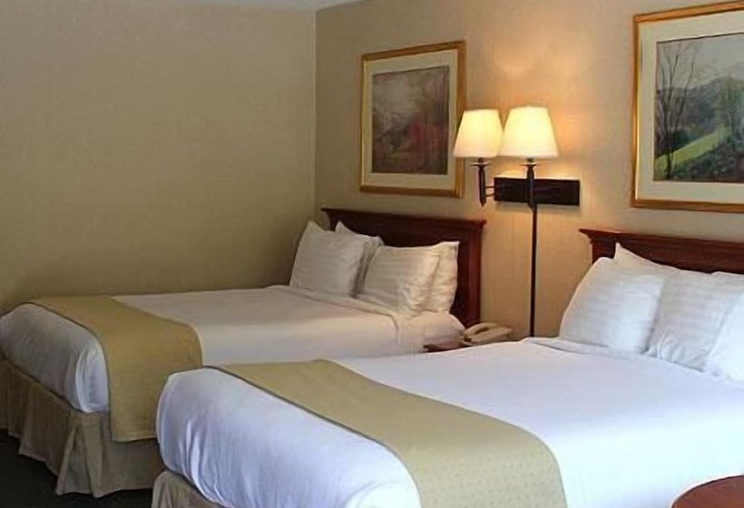 فندق Chestnut Tree Inn Cherokee