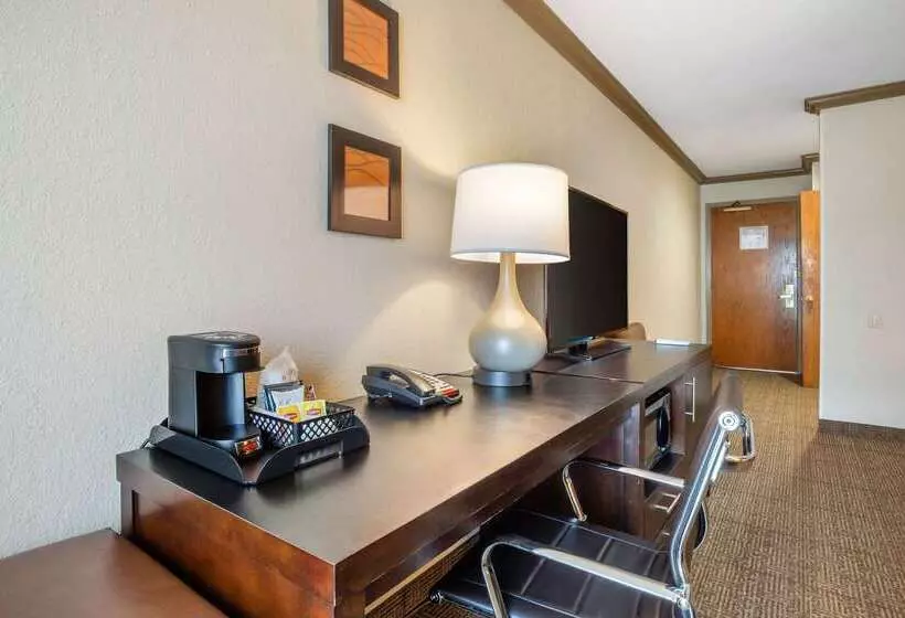 فندق Comfort Inn Castro Valley