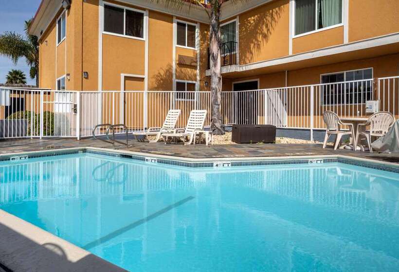 هتل Comfort Inn Castro Valley