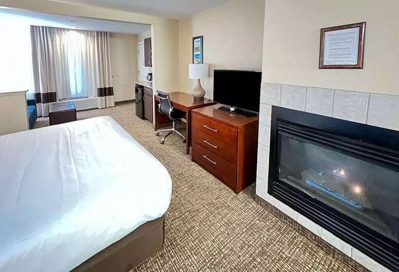 Отель Comfort Inn & Suites Sequoia Kings Canyon