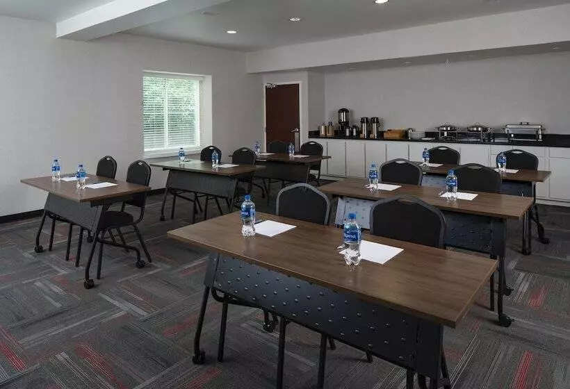 ホテル Four Points By Sheraton Dallas Arlington Entertainment District