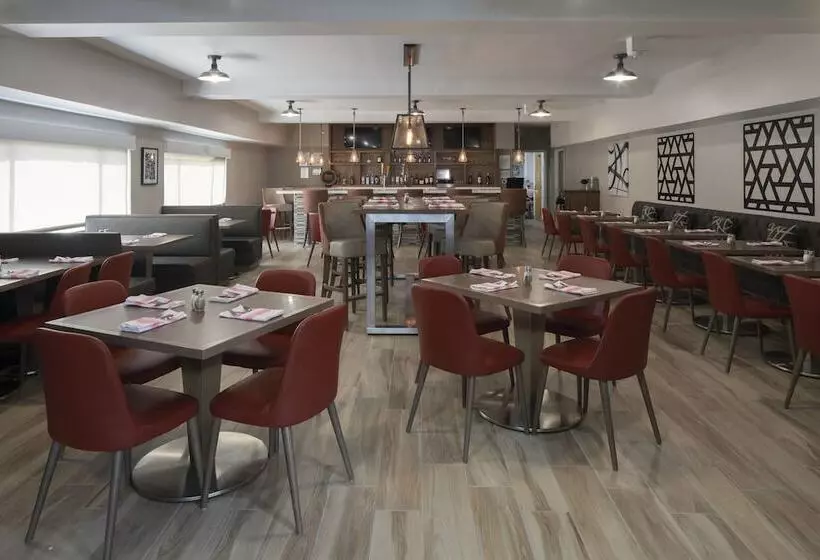 ホテル Four Points By Sheraton Dallas Arlington Entertainment District