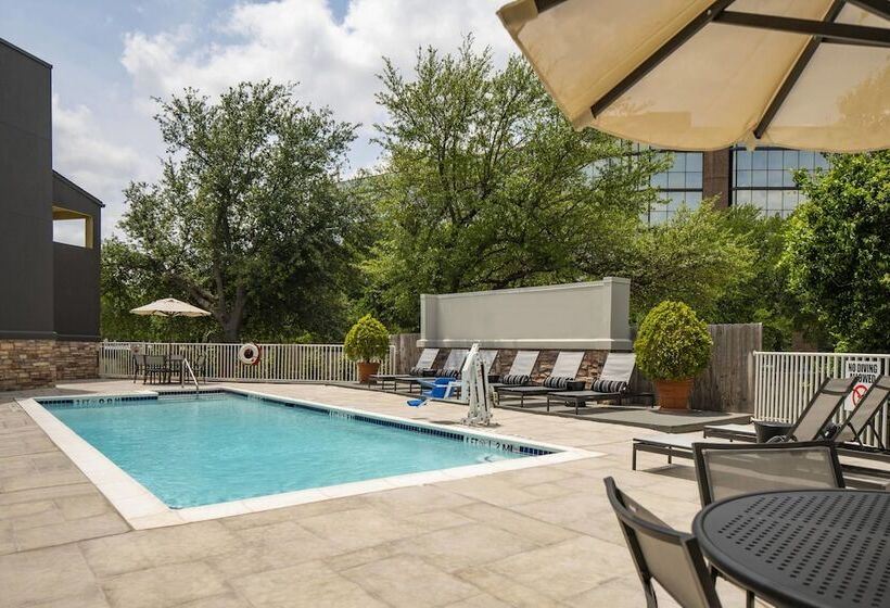 هتل Four Points By Sheraton Dallas Arlington Entertainment District