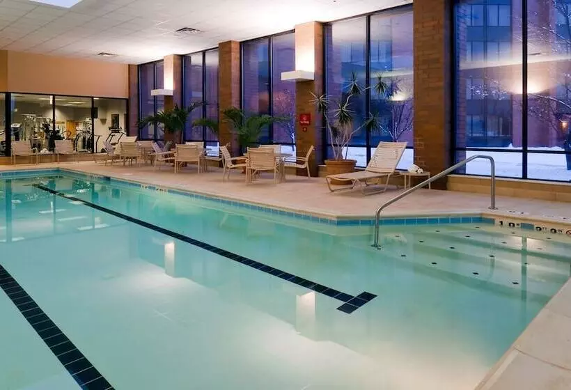 ホテル Holiday Inn Cincinnati Airport, An Ihg