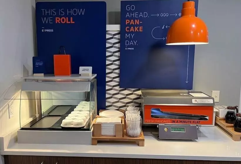 Szálloda Holiday Inn Express Rensselaer, An Ihg