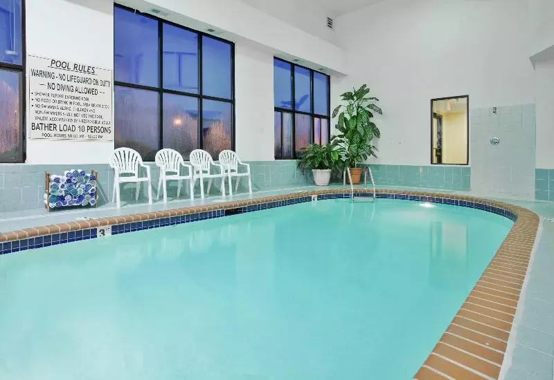 Holiday Inn Express Hotel & Suites Fenton/i 44, An Ihg