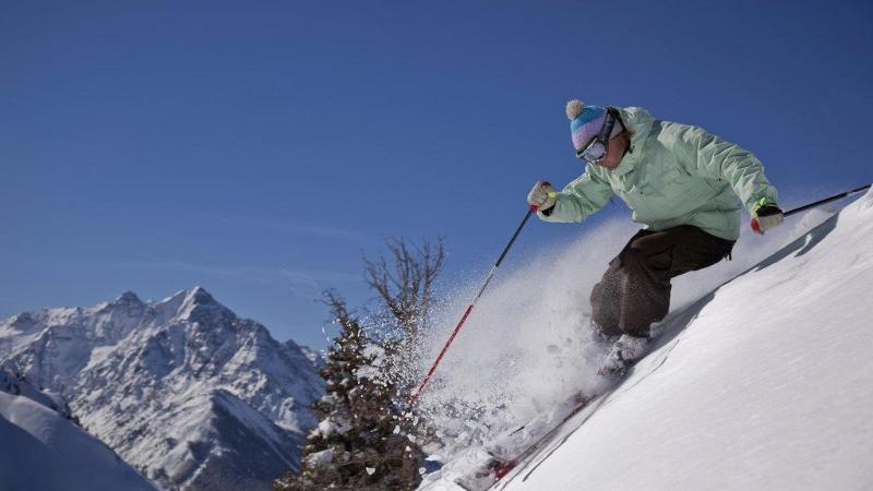 Отель Holiday Inn Express Glenwood Springs Aspen Area, An Ihg