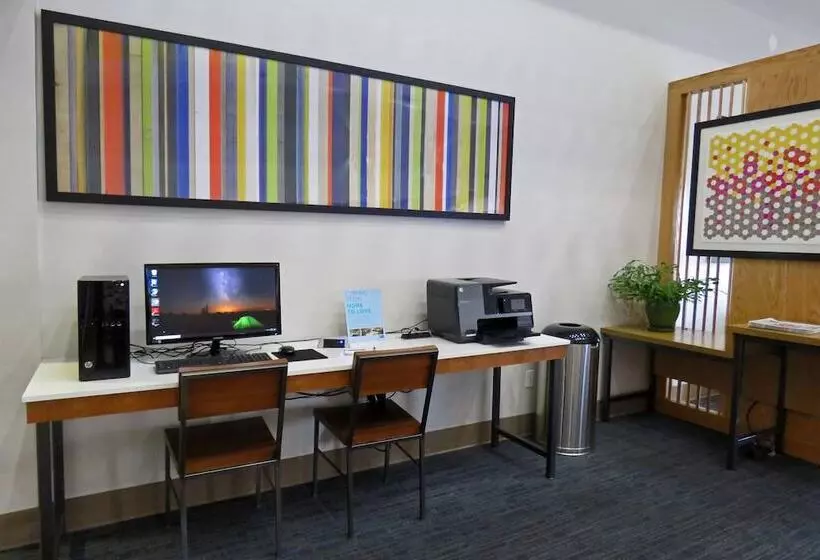 Holiday Inn Express Hotels & Suites Burlington, An Ihg