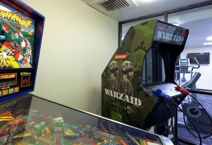 Отель Holiday Inn Express Seaford Route 13