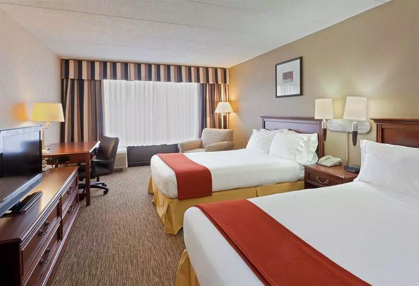 Отель Holiday Inn Express Seaford Route 13