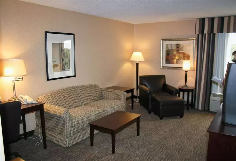 Отель Holiday Inn Express Seaford Route 13