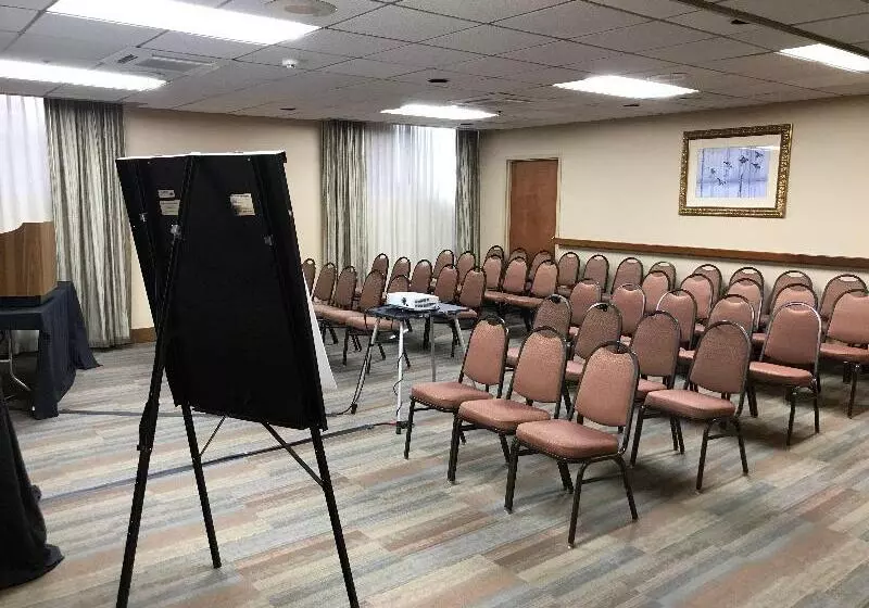 Отель Holiday Inn Portland By The Bay, An Ihg