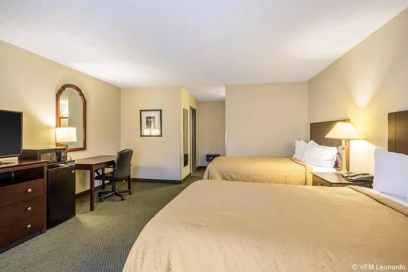 فندق Quality Inn & Conference Center