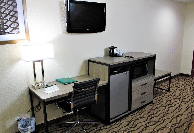 Отель Quality Inn