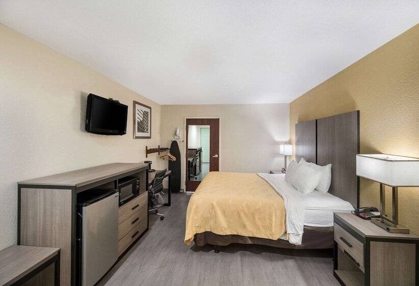 Отель Quality Inn