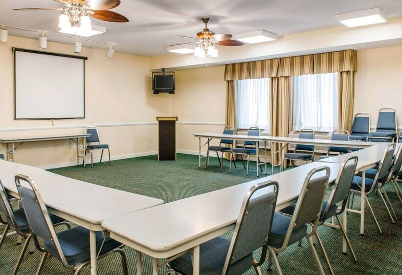 酒店 Quality Inn & Suites Near Amish Country