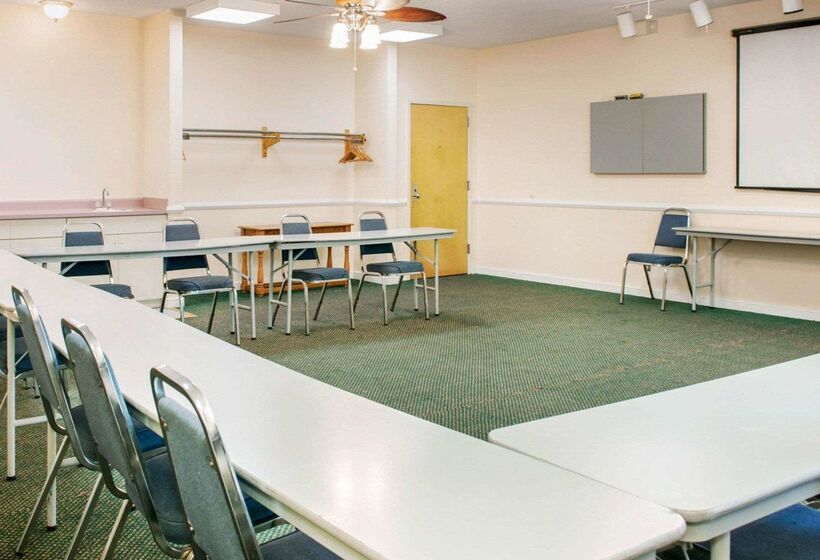 酒店 Quality Inn & Suites Near Amish Country