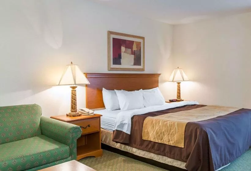 فندق Quality Inn & Suites Near Amish Country
