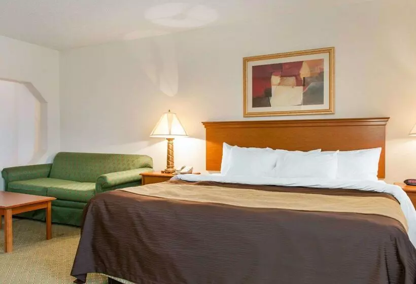 فندق Quality Inn & Suites Near Amish Country