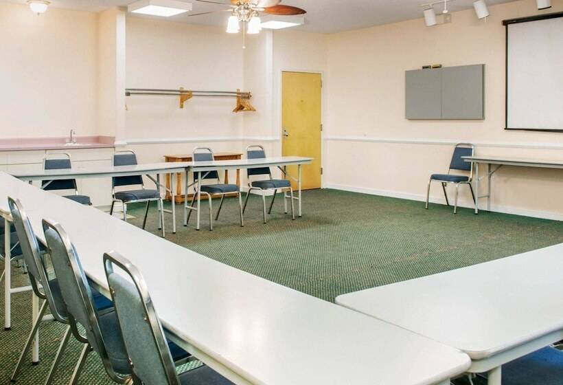 酒店 Quality Inn & Suites Near Amish Country