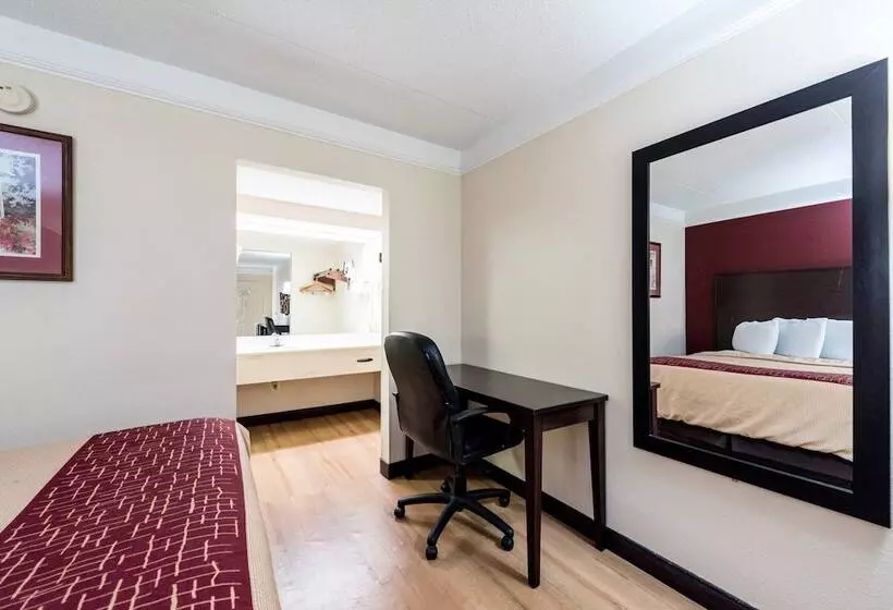 בית מלון כפרי Red Roof Inn & Suites Clinton, Tn