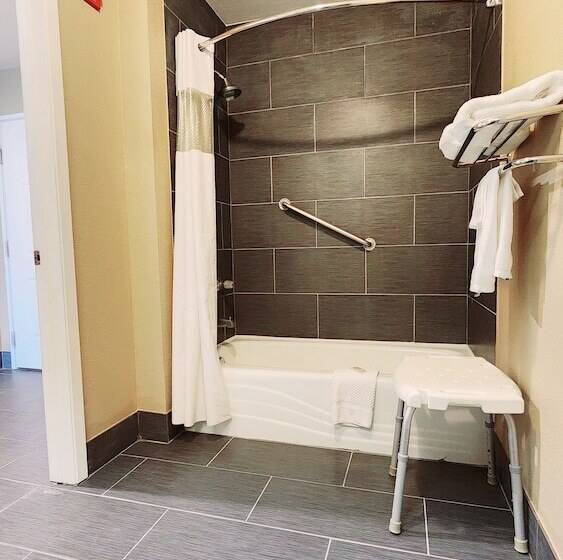 Отель Super 8 By Wyndham Temple I35