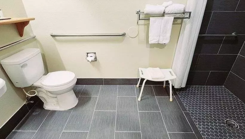 호텔 Super 8 By Wyndham Temple I35