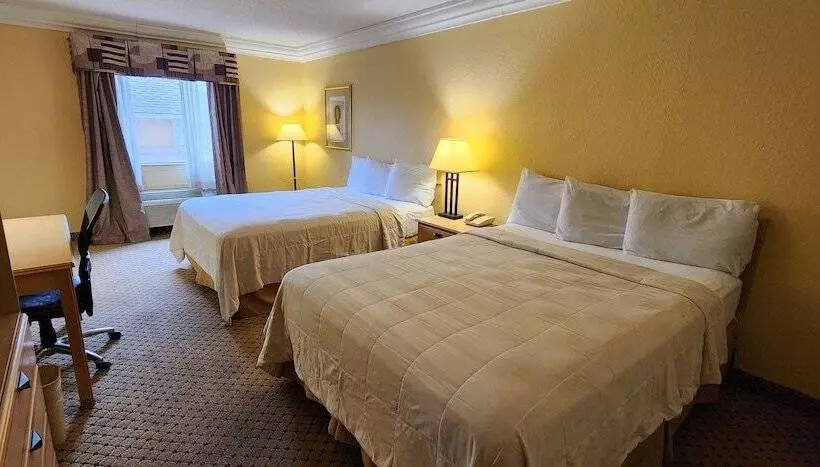 호텔 Super 8 By Wyndham Temple I35