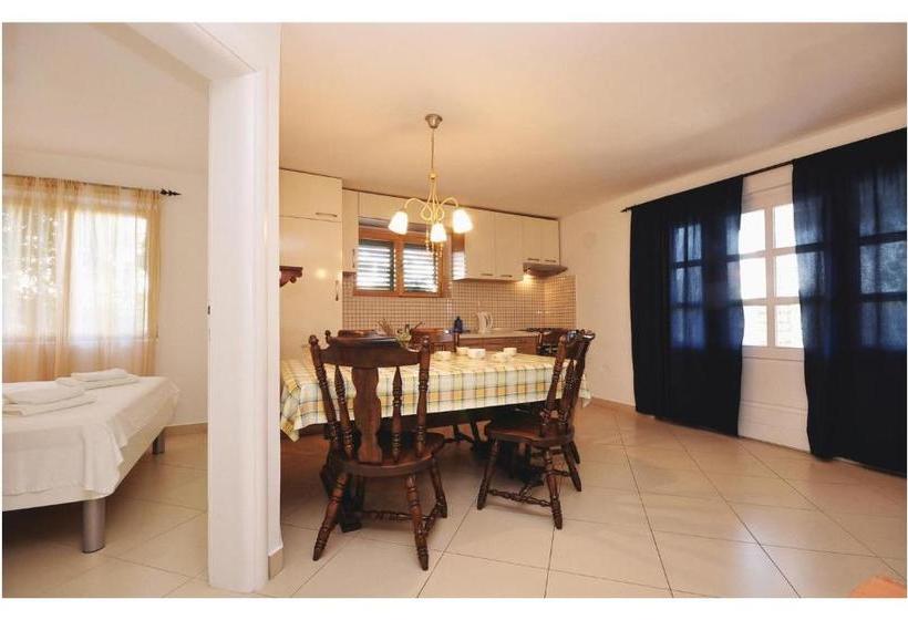 Amazing Apartment In Vodice With Kitchen