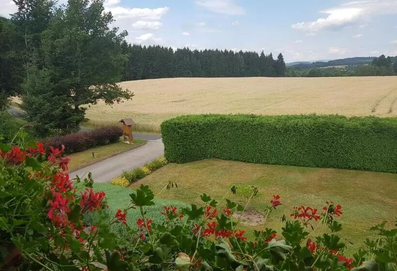 Aamiaismajoitus (B&B) Le Clos Des Aulnes