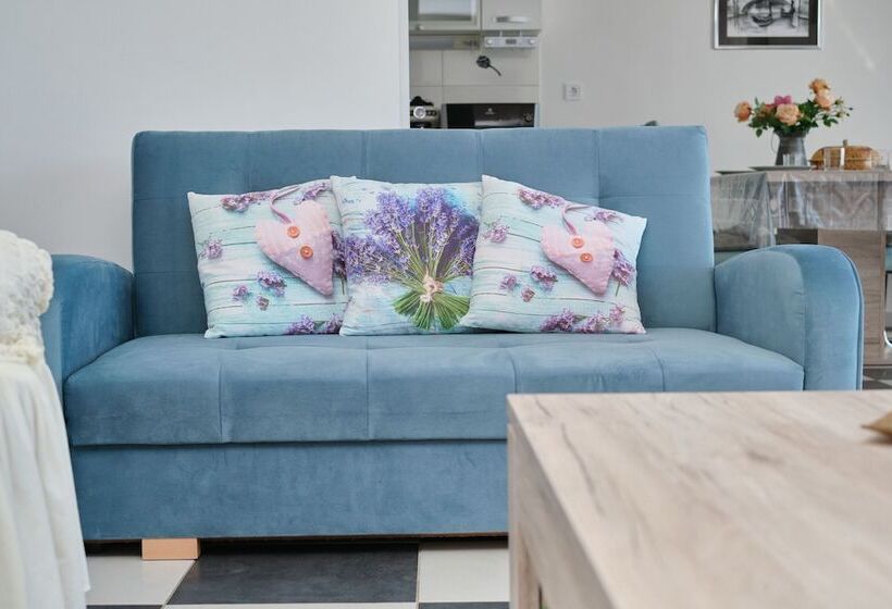 Seaview Apartment Kia By Litto