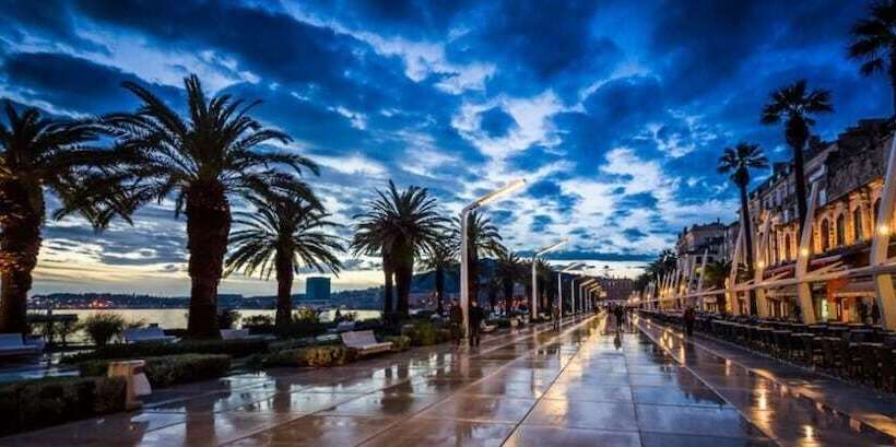 Huge Terrace With Sea View Of The Bay