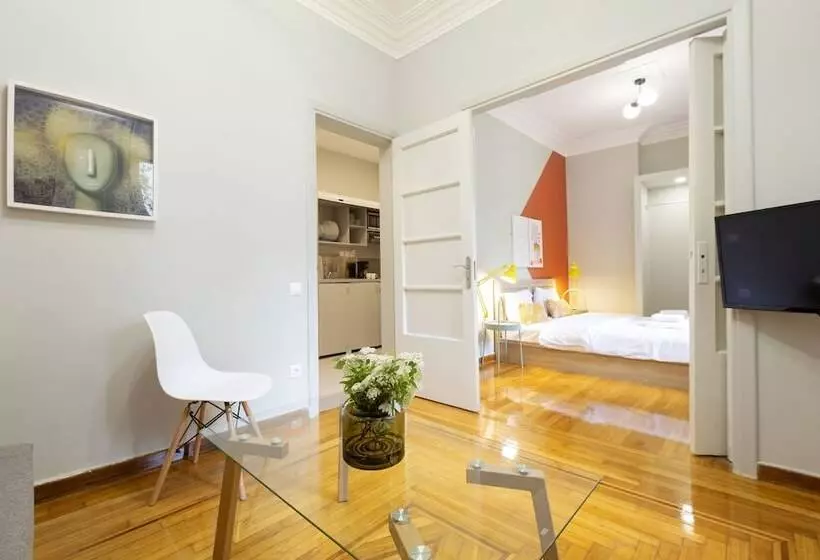 Kavalloti Place